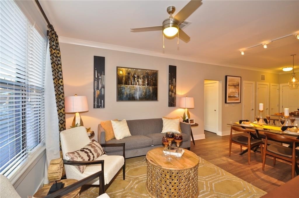 2875 Crescent Parkway - Photo 4