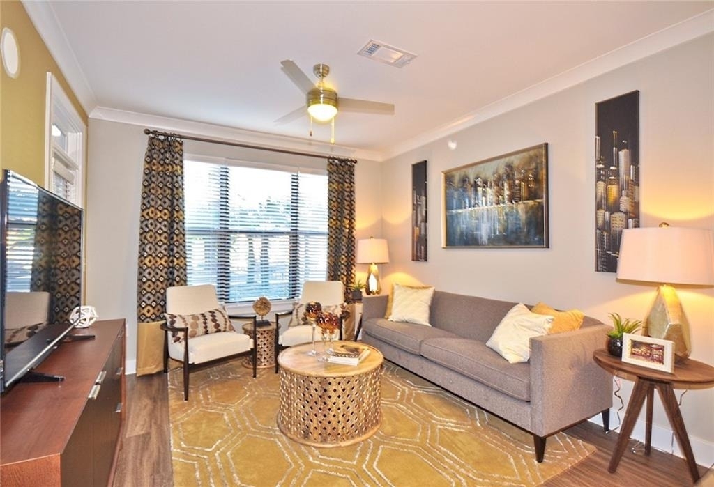 2875 Crescent Parkway - Photo 3