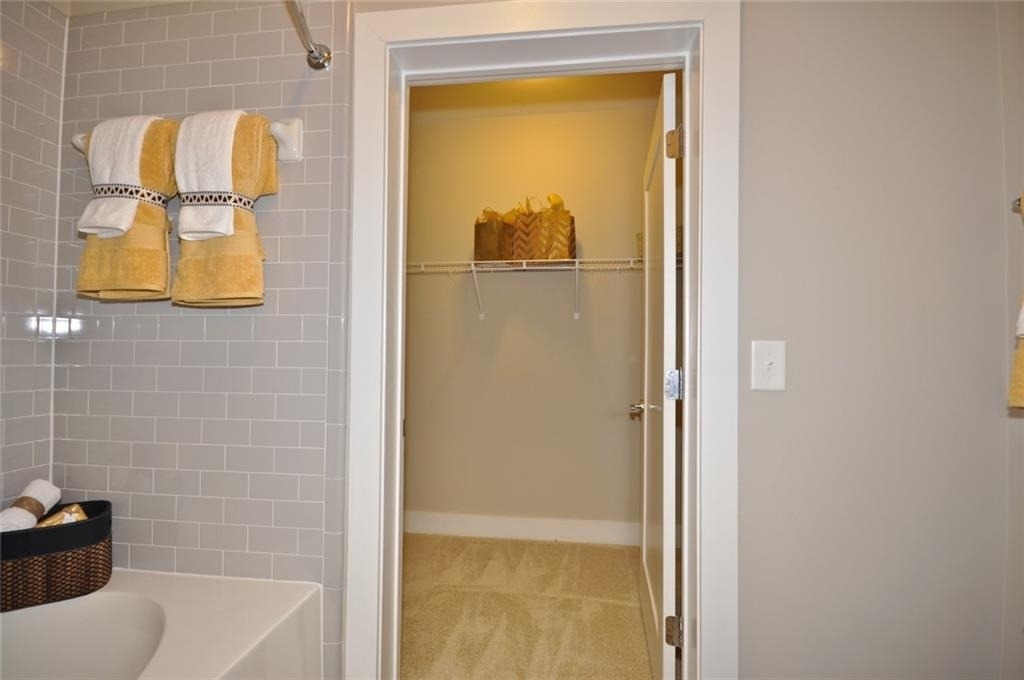 2875 Crescent Parkway - Photo 12