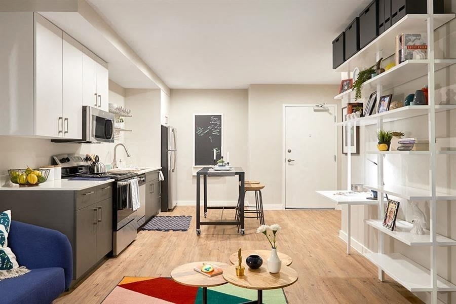 301 Memorial Drive Se - Photo 3