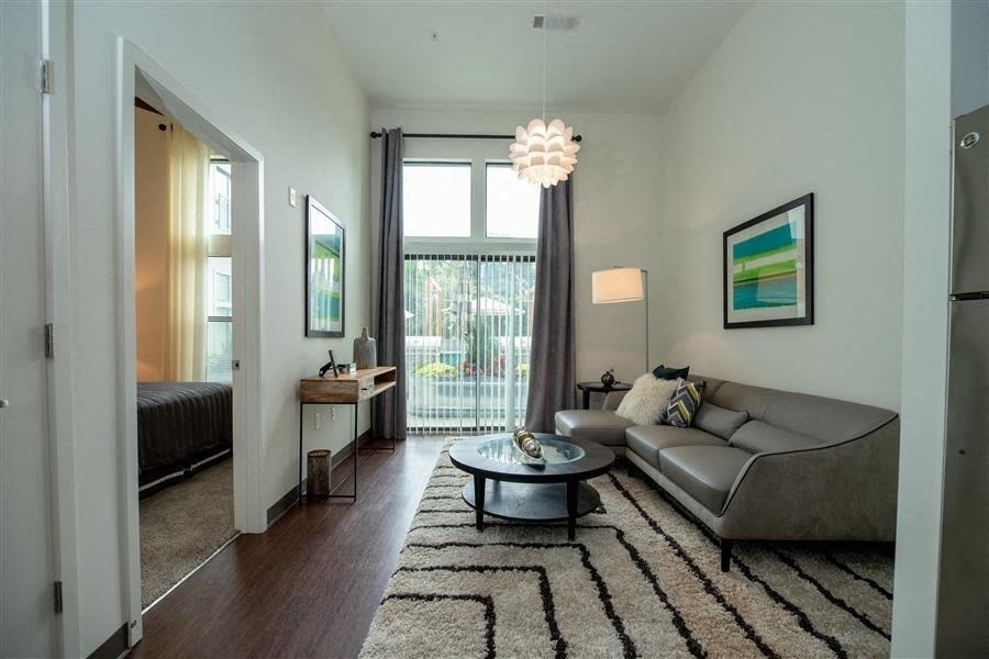301 Memorial Drive Se - Photo 5