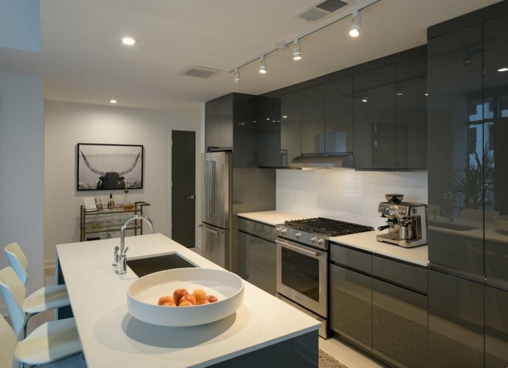 693 Peachtree Street Ne - Photo 2