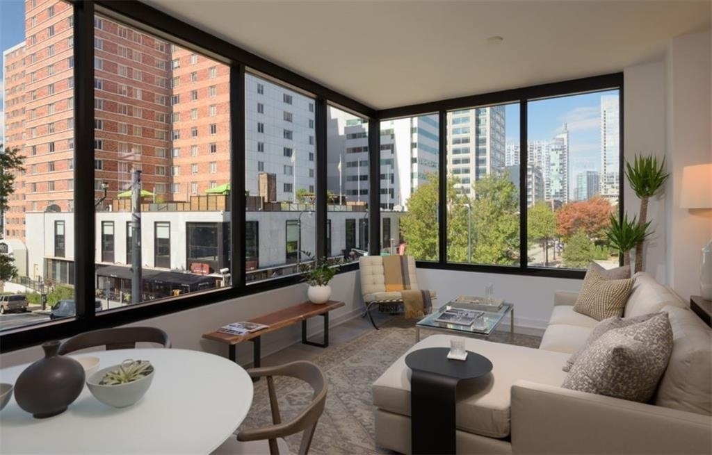 693 Peachtree Street Ne - Photo 3