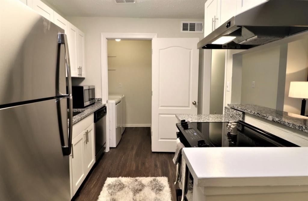 3200 Post Woods Drive - Photo 1