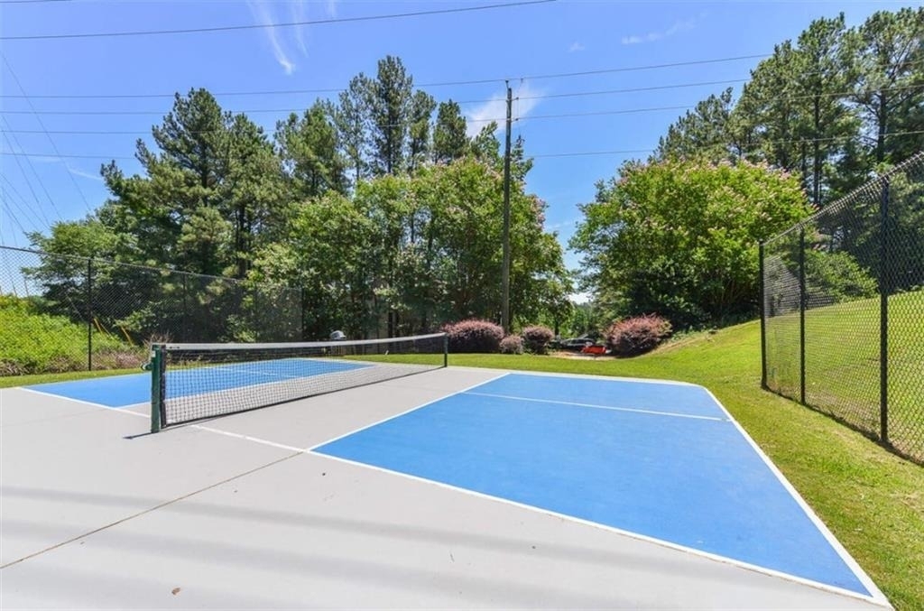 3200 Post Woods Drive - Photo 16