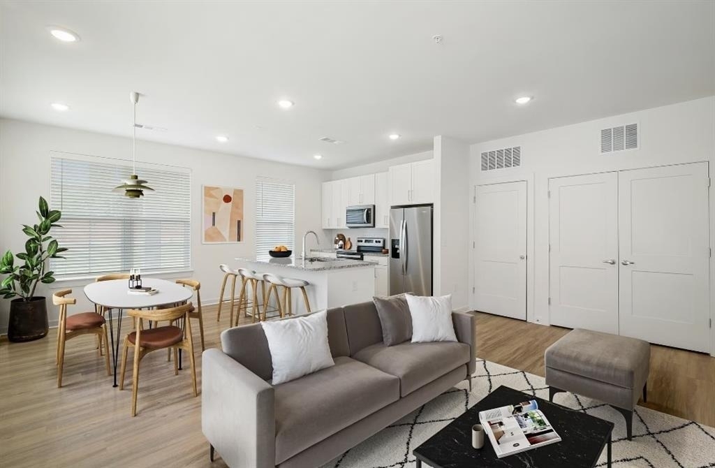 1010 Rosefinch Landing - Photo 3