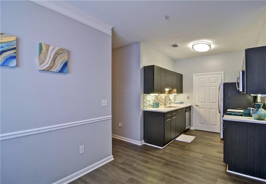 1100 Park Creek Court - Photo 3