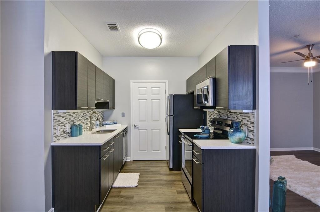 1100 Park Creek Court - Photo 4