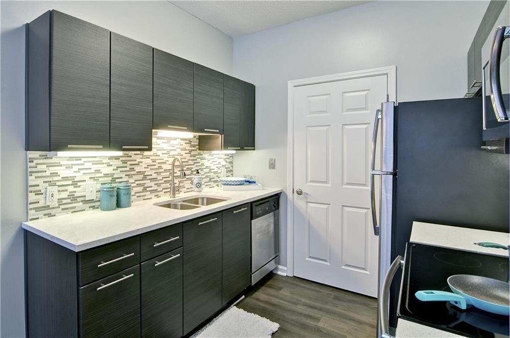 1100 Park Creek Court - Photo 7