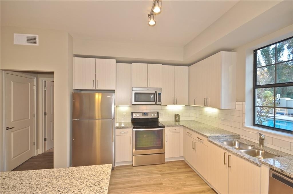 4011 Roswell Road - Photo 5