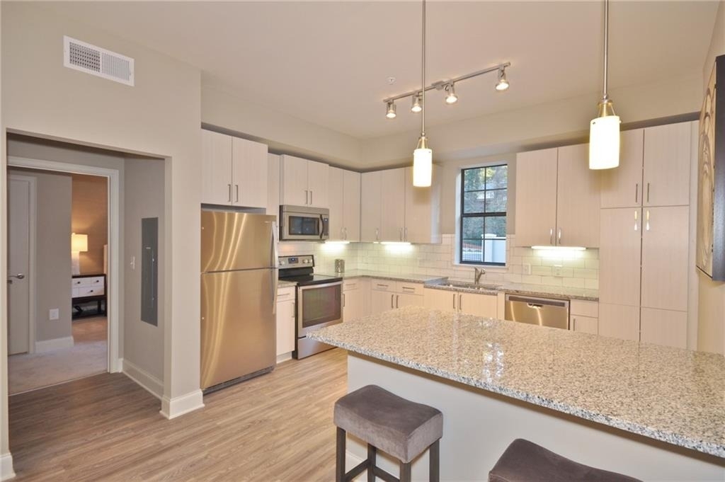 4011 Roswell Road - Photo 7