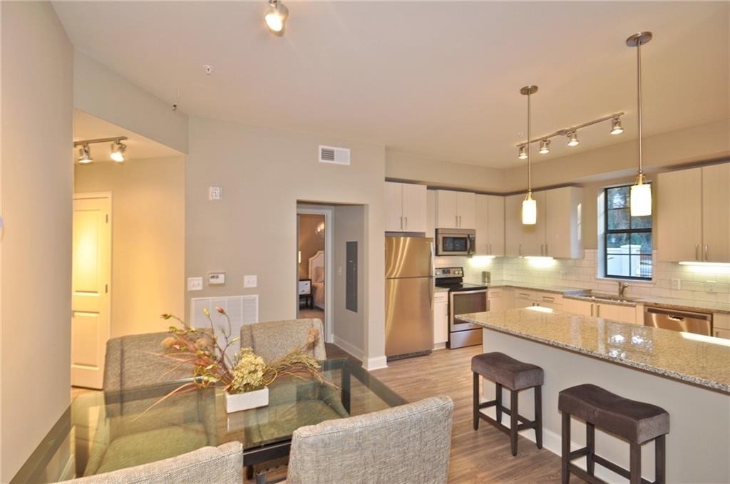 4011 Roswell Road - Photo 4