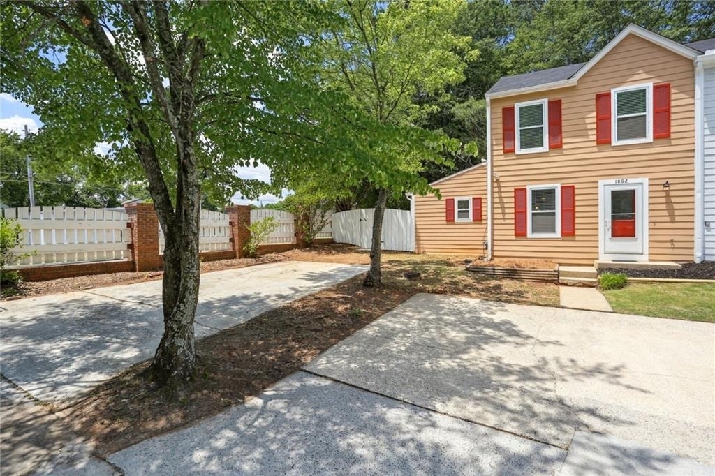1802 Cumberland Valley Place Se - Photo 1