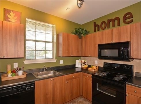 1600 Overlook Park Lane - Photo 2