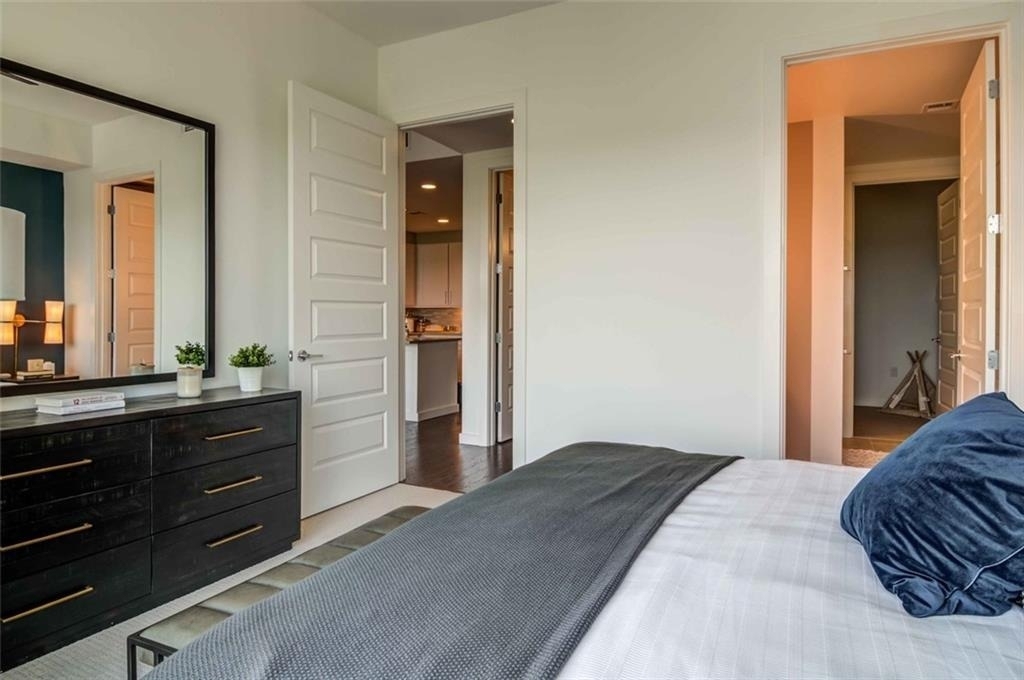 205 12th Street Ne - Photo 9