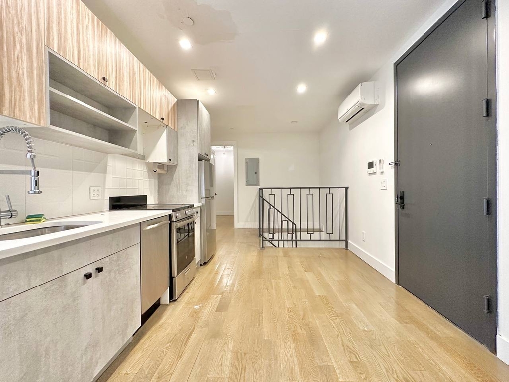 961 Seneca Avenue - Photo 1