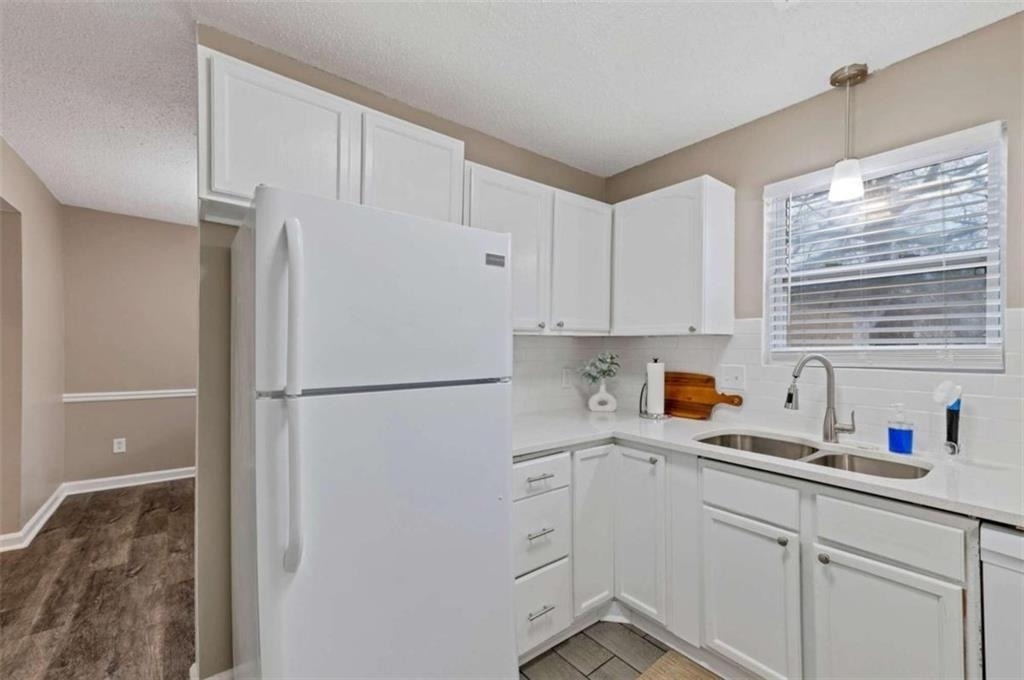 122 Bentley Parkway - Photo 8