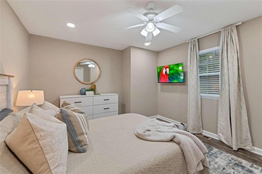 122 Bentley Parkway - Photo 9