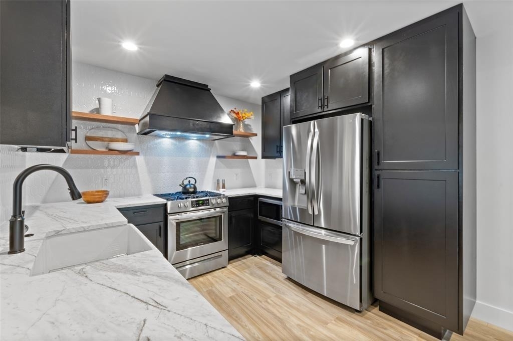 801 Forest Glen Cv - Photo 3