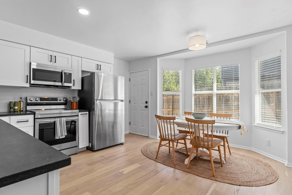 2101 Kirksey Dr - Photo 12