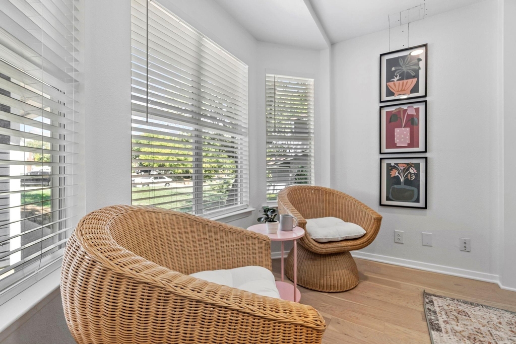 2101 Kirksey Dr - Photo 2