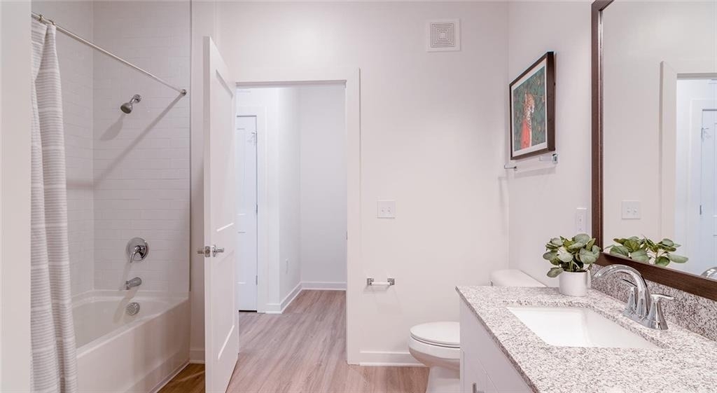 1600 Ronald Reagan Boulevard - Photo 6