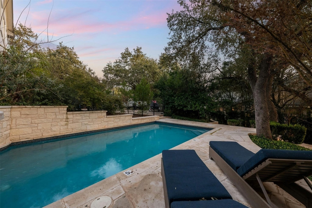 5606 Craggy Pt - Photo 29