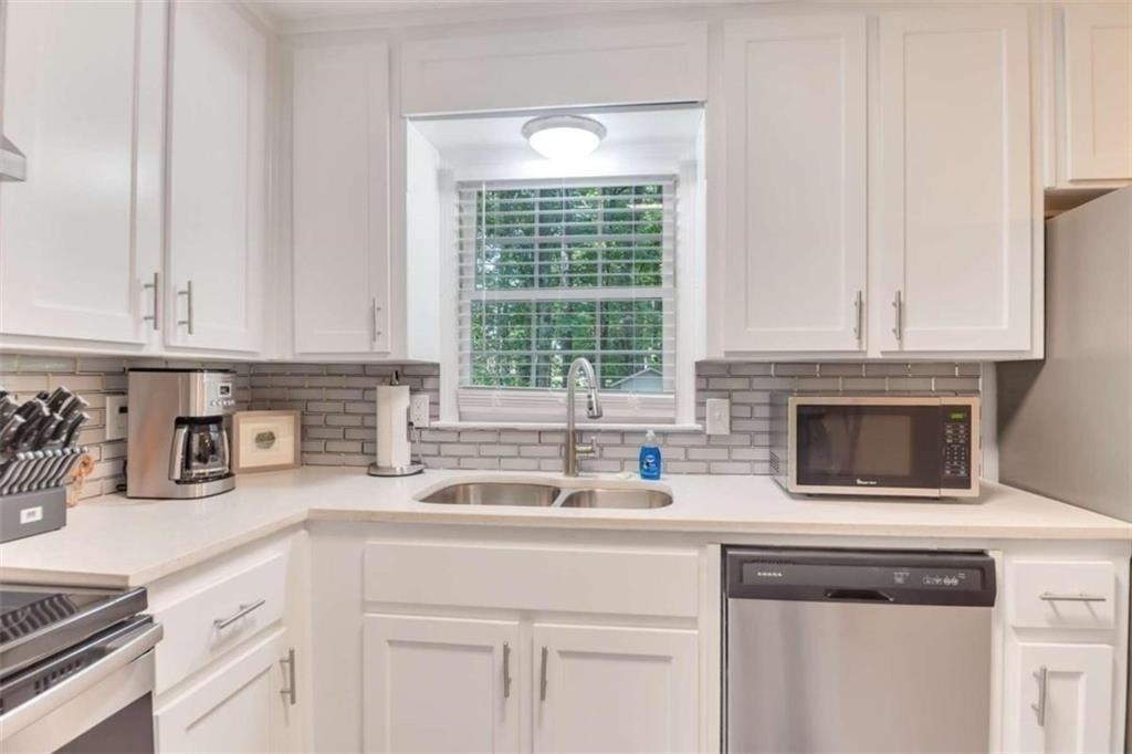 6340 Mccollum Lane - Photo 7