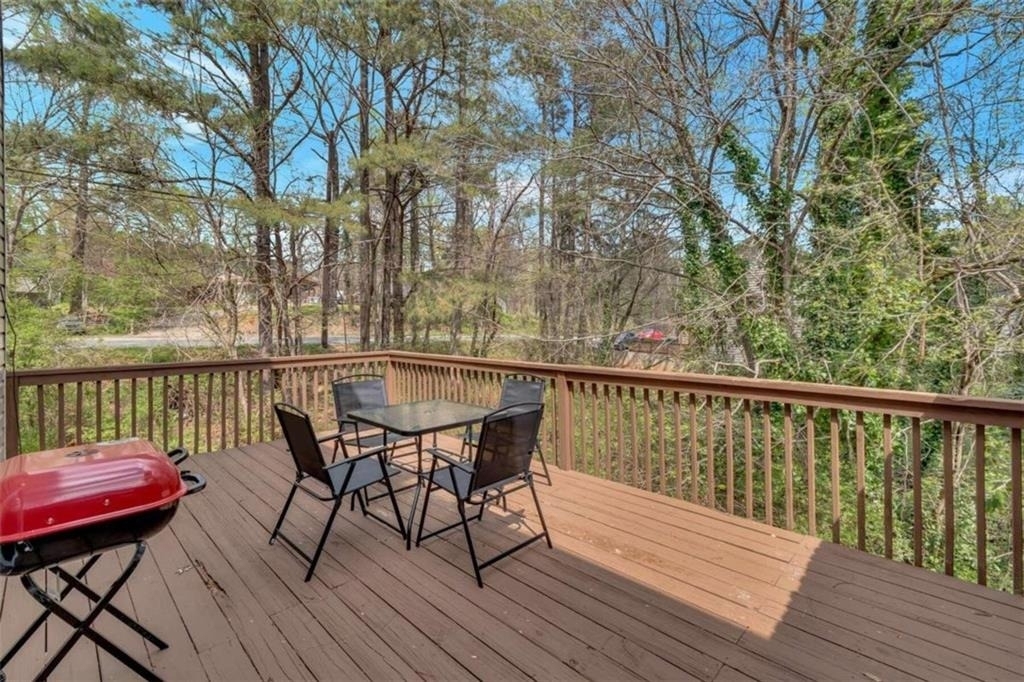 2099 Valley Oaks Drive Se - Photo 10