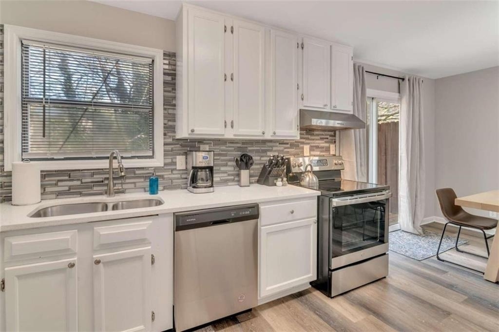 2099 Valley Oaks Drive Se - Photo 8