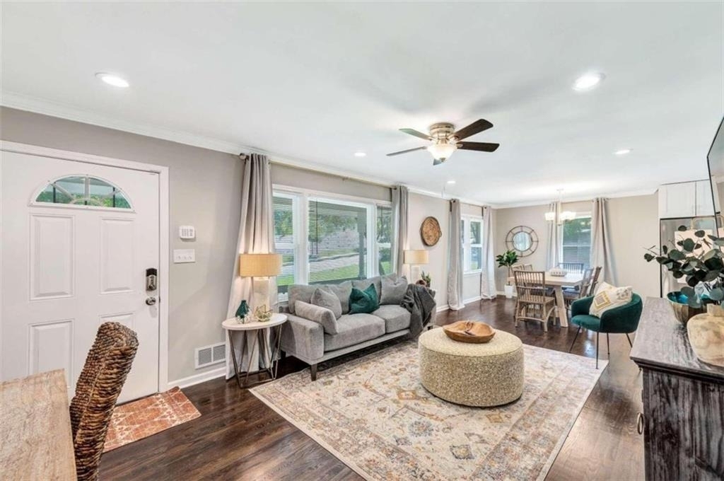 1376 Sandtown Road Sw - Photo 1