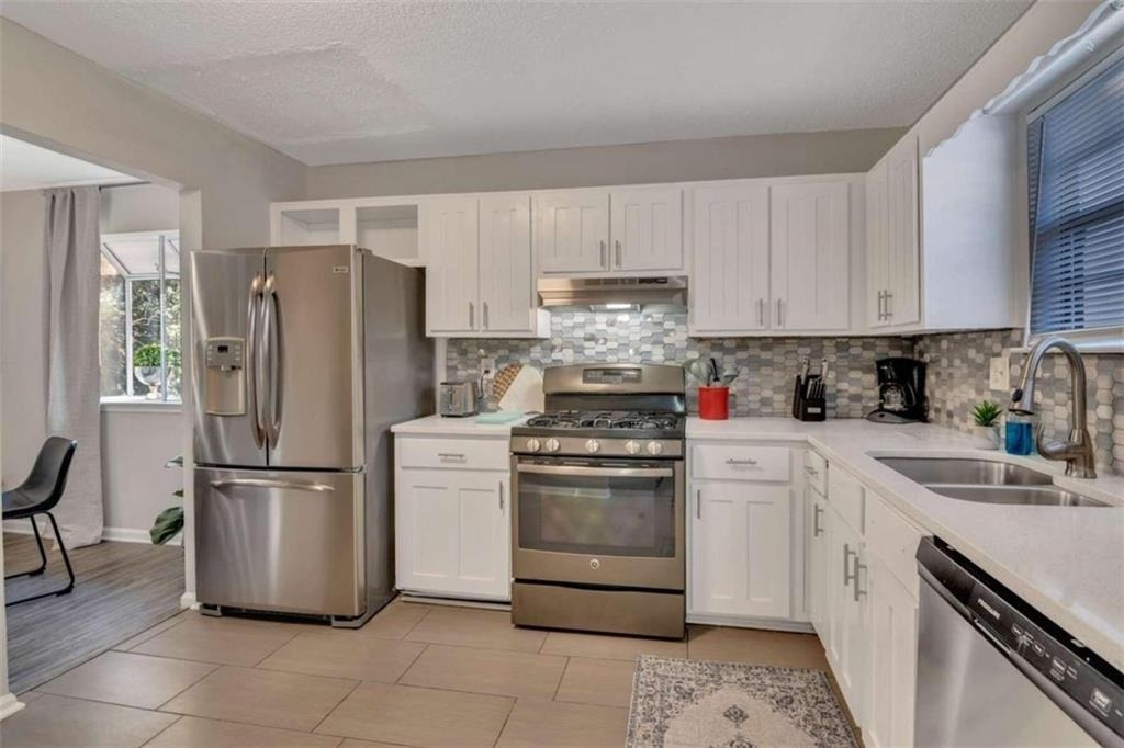 1200 Falling Water Drive Se - Photo 6