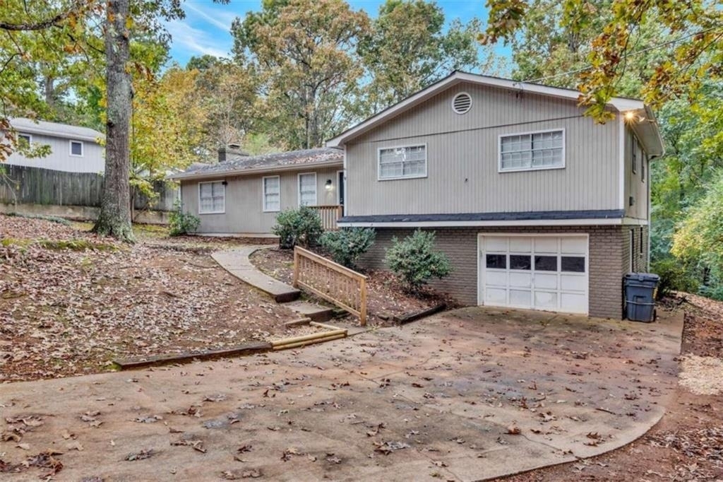 1504 Dupree Road - Photo 0