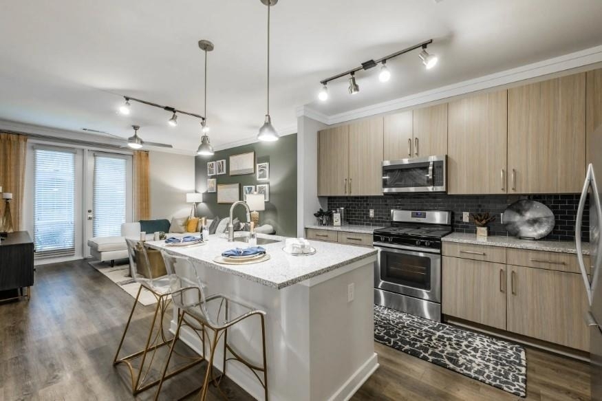 1455 Spring Road Se - Photo 2