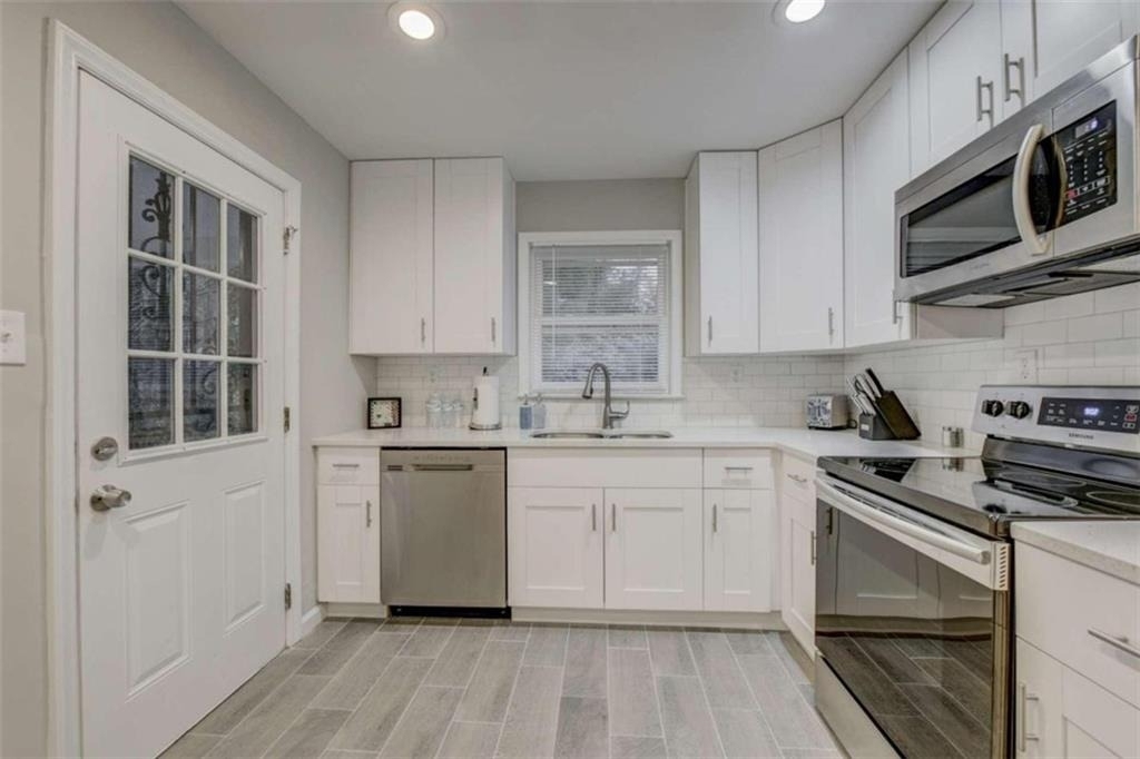 3041 Pasadena Drive - Photo 7