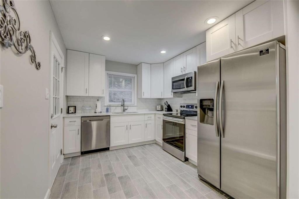 3041 Pasadena Drive - Photo 6