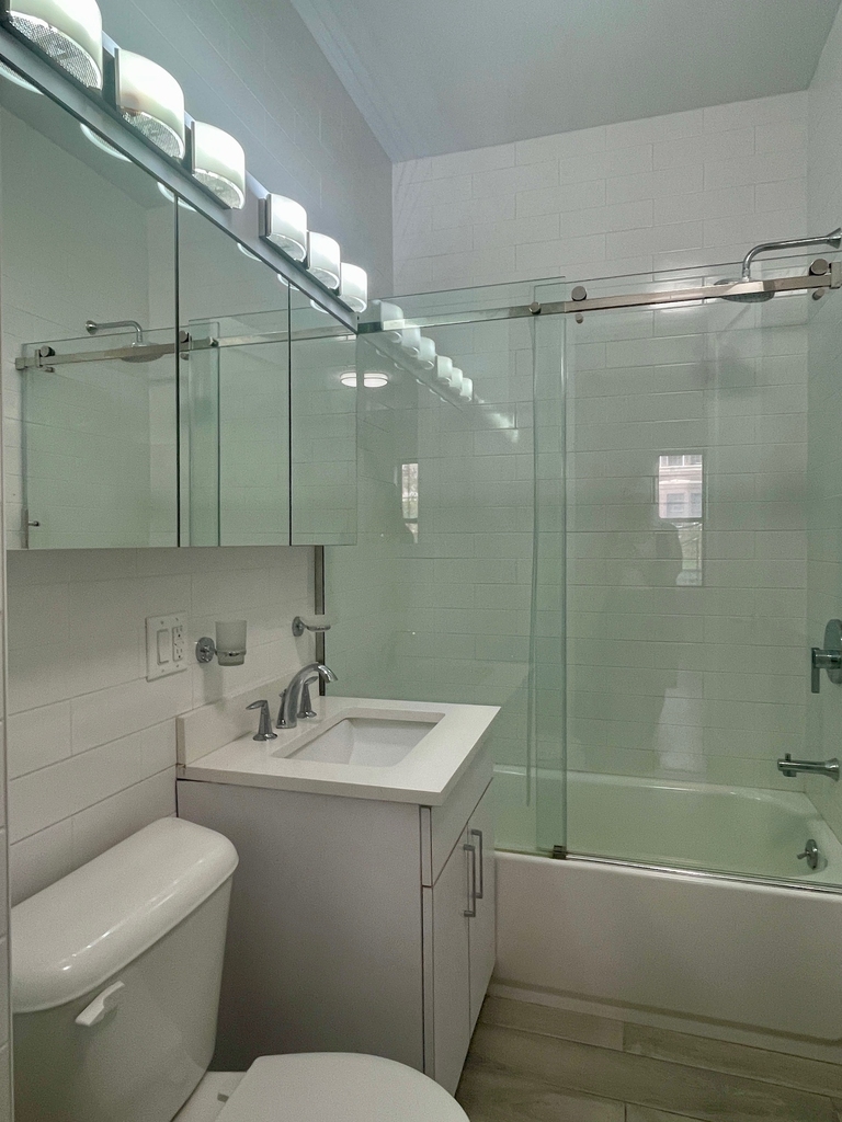 166 West 72nd Street, 3B - Photo 7