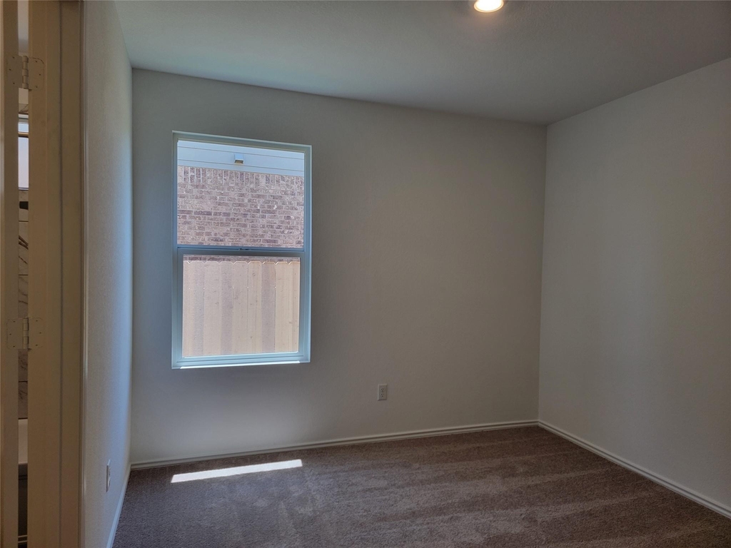 100 Montego St - Photo 19