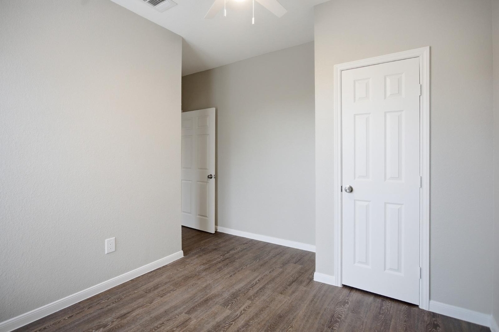 611 Carpenter Ave - Photo 14