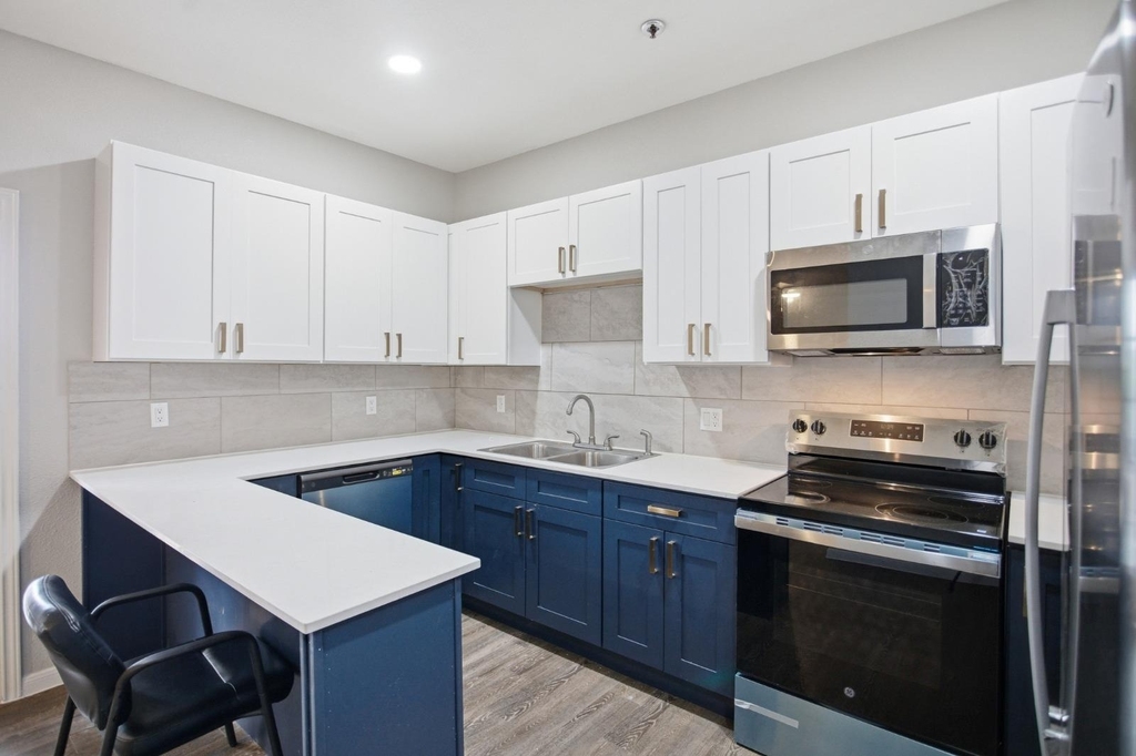 611 Carpenter Ave - Photo 5
