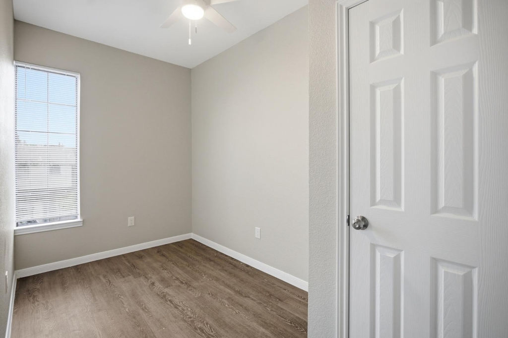 611 Carpenter Ave - Photo 8