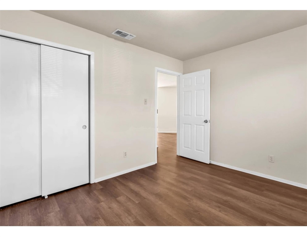 2012 West Loop - Photo 12