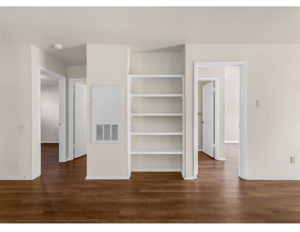 2012 West Loop - Photo 2