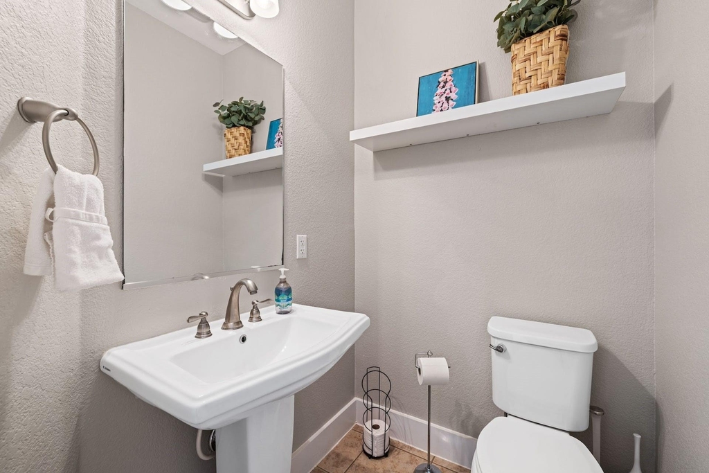2215 Katy Lane - Photo 23