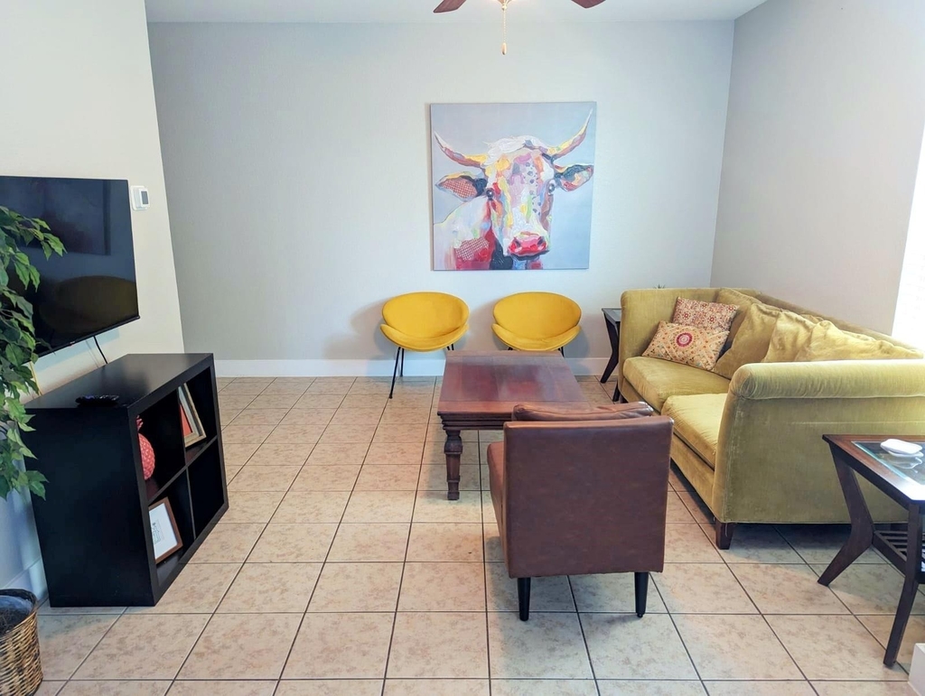 2215 Katy Lane - Photo 4