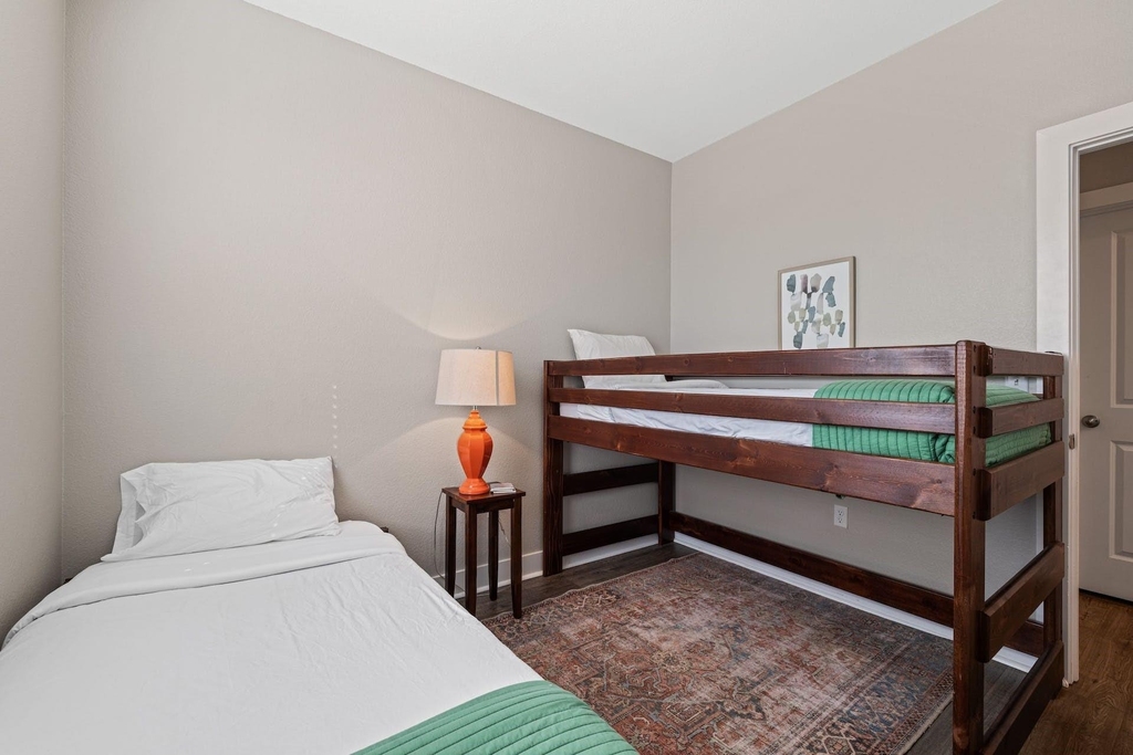 2215 Katy Lane - Photo 22