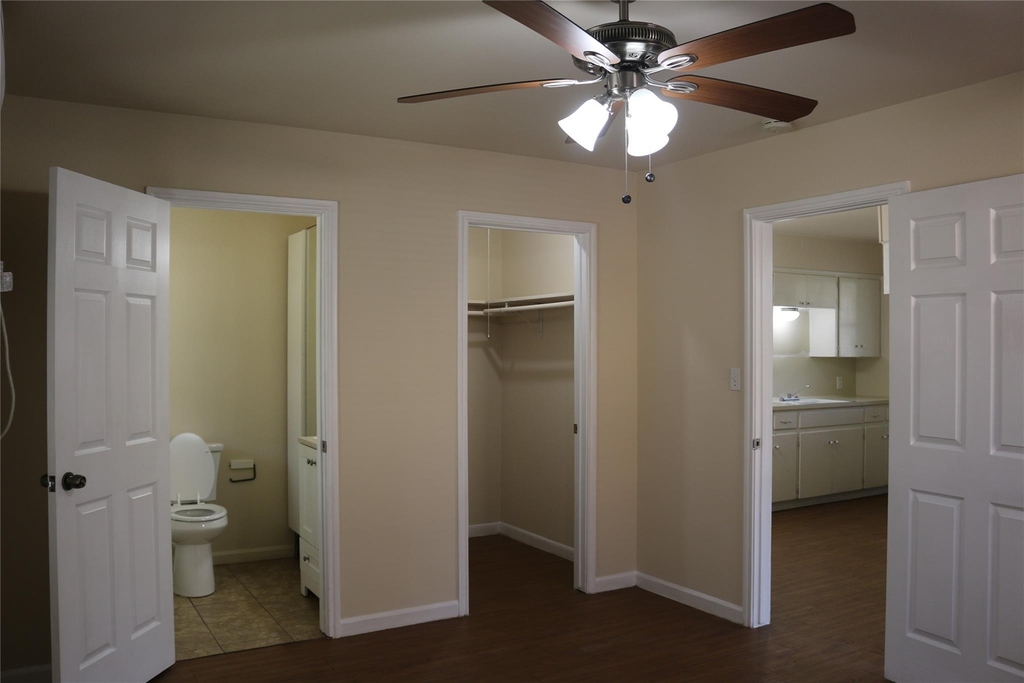 1705 Walnut St - Photo 8