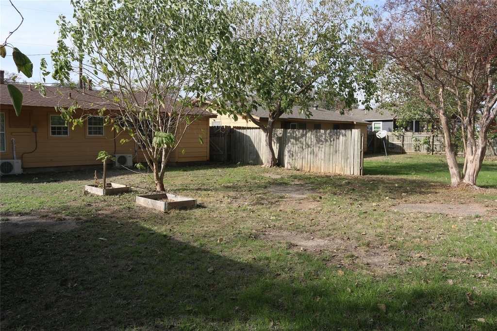 1705 Walnut St - Photo 20