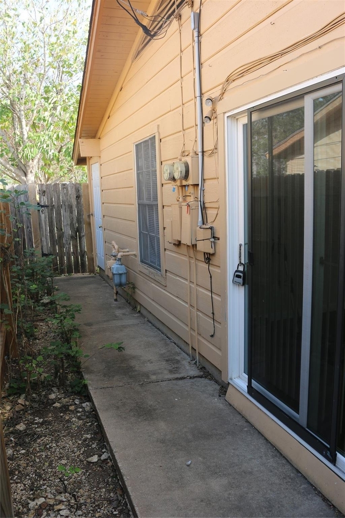 1705 Walnut St - Photo 16