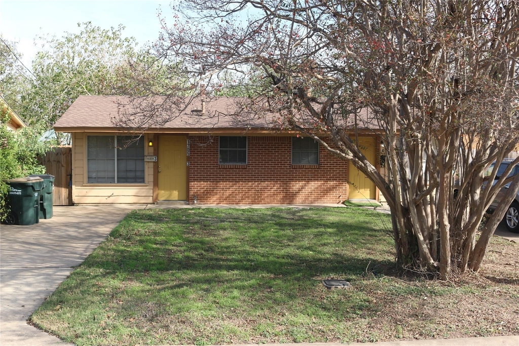 1705 Walnut St - Photo 0